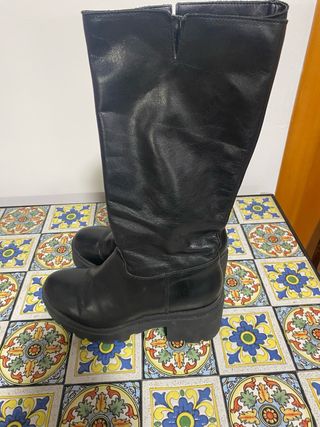 Stivali neri in pelle