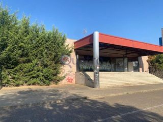 Local comercial en venta en Villaquilambre