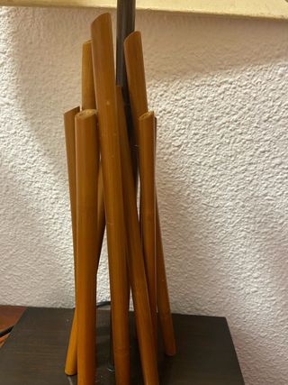 Lámpara de mesa madera y bambu