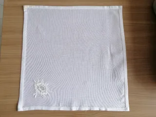 Tapete de tela bordado