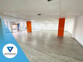 Local comercial en venta en Nueva Andalucía en Almería