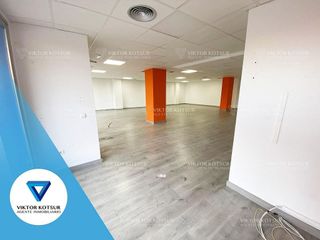 Local comercial en venta en Nueva Andalucía en Almería