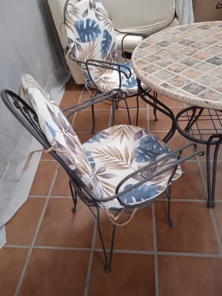 Conjunto jardín forja mesa y 2 sillas