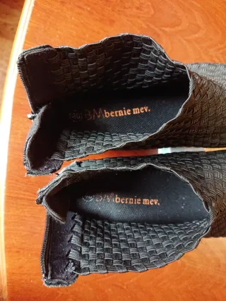 Botines negros talla 40 nuevos.