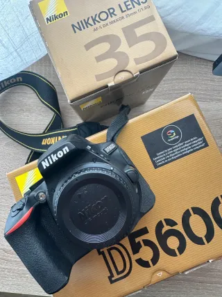 Cámara Nikon D5600 + 3 objetivos