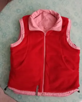 Chaleco Roxy rosa y rojo