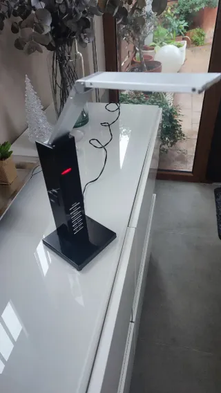 Lámpara LED con Radio