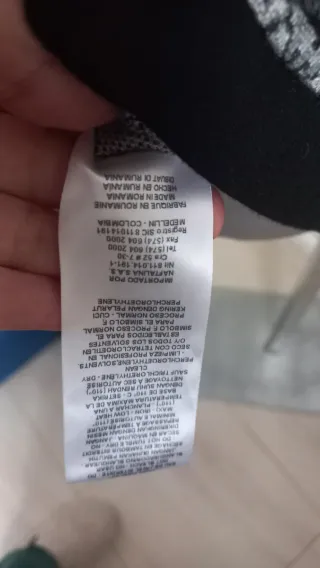 Vestido Naf Naf estampado serpiente