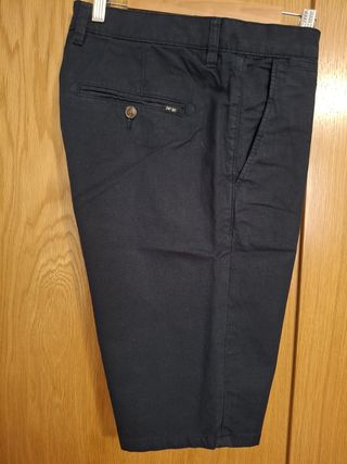 Bermuda chico de la marca Esprit