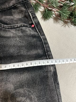 Falda vaquera negra con Mickey Mouse