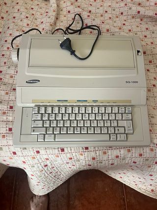 Máquina de escribir Samsung SQ-1000