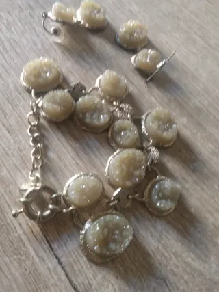 Conjunto Pulsera y Pendientes Geodas