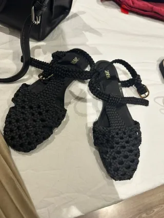 Cangrejeras negras ZARA.