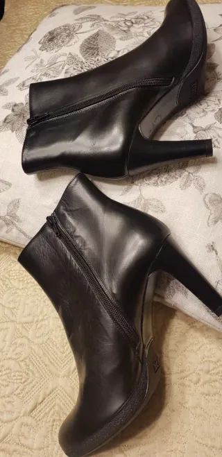 Botines Lodi Negros Talla 38