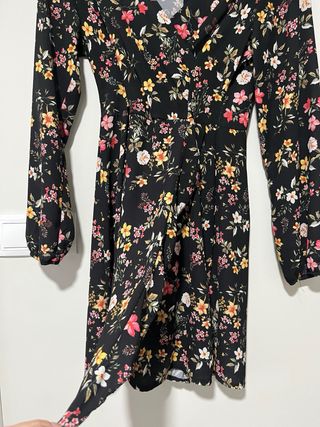 Vestido estampado floral negro