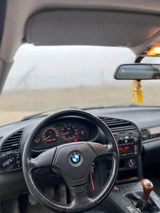BMW 318is 1997
