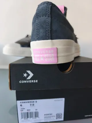 Zapatillas Converse All Star nuevas, con etiquetas