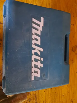 Sierra de calar Makita 4340CT