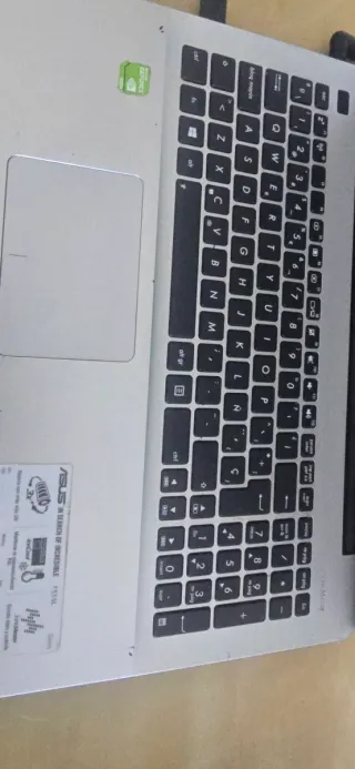 Portátil Asus F555L para piezas