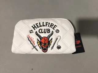 Neceser Stranger Things Hellfire Club