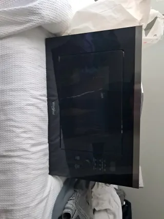 Microondas Whirlpool WMF250G Negro