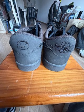 Nike Air Jordan 1 Low Travis Scott Marrón