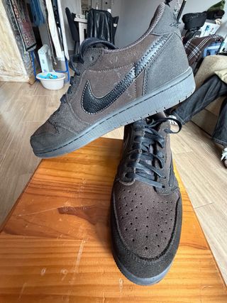 Nike Air Jordan 1 Low Travis Scott Marrón
