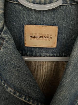 Chaqueta vaquera Massimo Dutti corte blazer