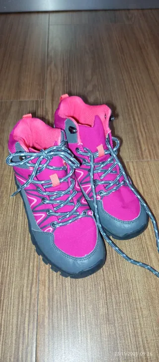 Botas Trekking Niña Talla 33