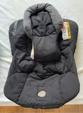 Funda Maxi-Cosi y reductor bebé