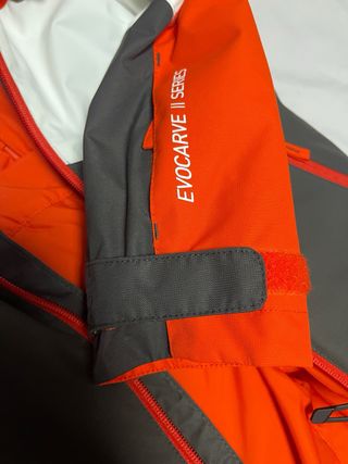 Conjunto esquí niño mono y cazadora. USADO UNA VEZ