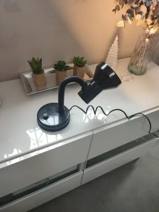 Lamparita flexo negra