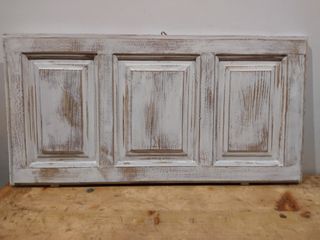 Incantevole controfinestra bianca in stile shabby chic francese