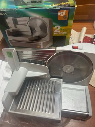 Affettatrice elettrica SGL Criade