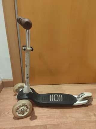 Patinete infantil 3 ruedas luces LED