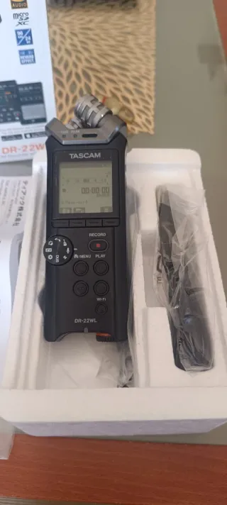 Registratore Tascam DR-22WL