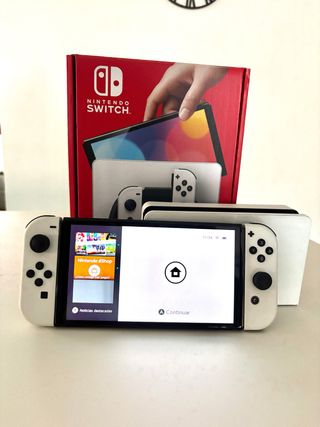 Nintendo Switch OLED Blanca y Negra