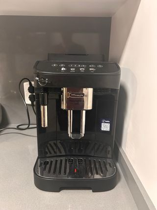 Cafetera DeLonghi Magnífica Evo Automática