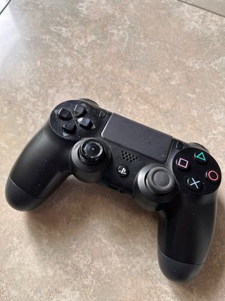 PS4 (PlayStation 4) Nera + 5 Giochi