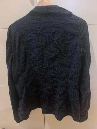 Chaqueta americana azul oscuro estampada