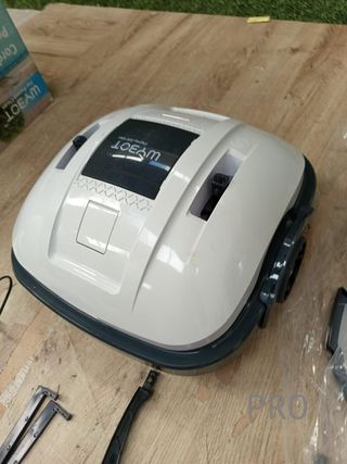 Robot Limpiafondos Inalámbrico