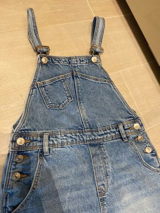 Peto vaquero Zara como nuevo.