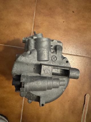 Compresor A/A Mercedes Clase C E A0022305011