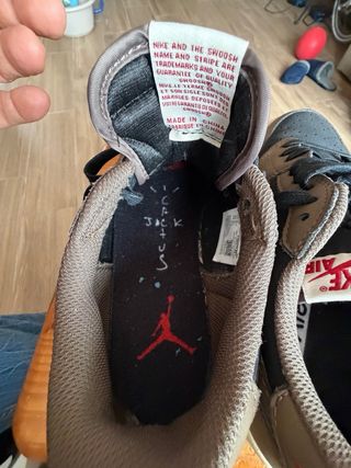 Nike Air Jordan 1 Low Travis Scott Marrón y Negro