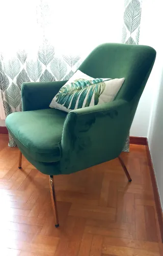 Butaca verde de terciopelo