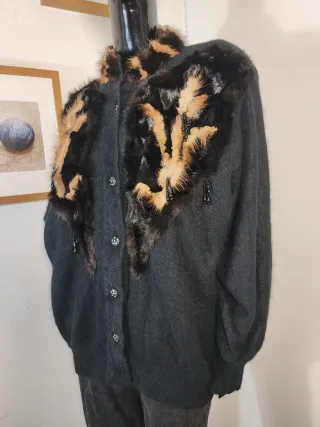 Cárdigan Vintage Angora Negro Detalles