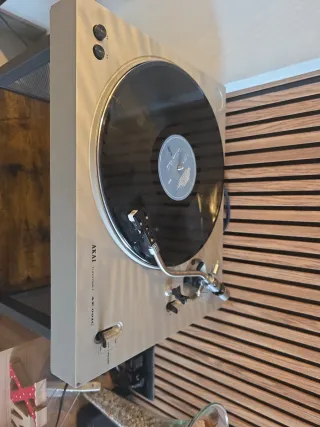 Tocadiscos AKAI AP-001C