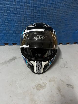 Casco de moto negro