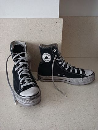 Converse con plataforma.