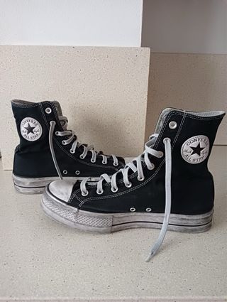 Converse con plataforma.